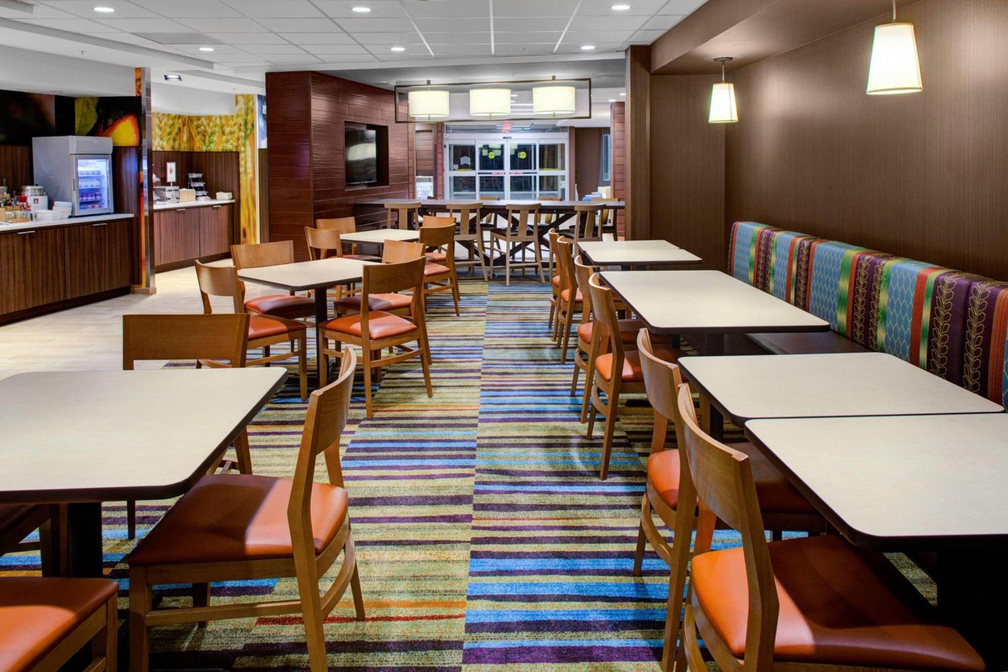 Fairfield Inn & Suites By Marriott Hollister Buitenkant foto