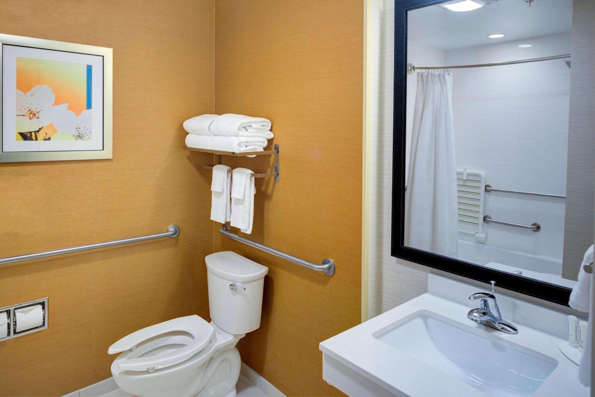 Fairfield Inn & Suites By Marriott Hollister Buitenkant foto